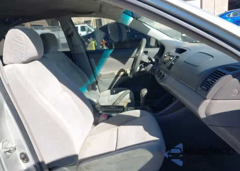 2004 Toyota Camry Le из США, поврежденный, VIN 4T1BE32K44U868927